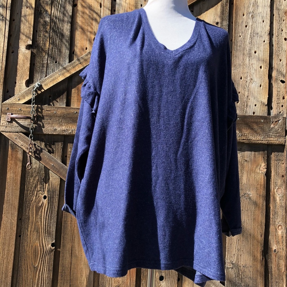 NWT Alexander Jordan Stretchy Navy Blue Top